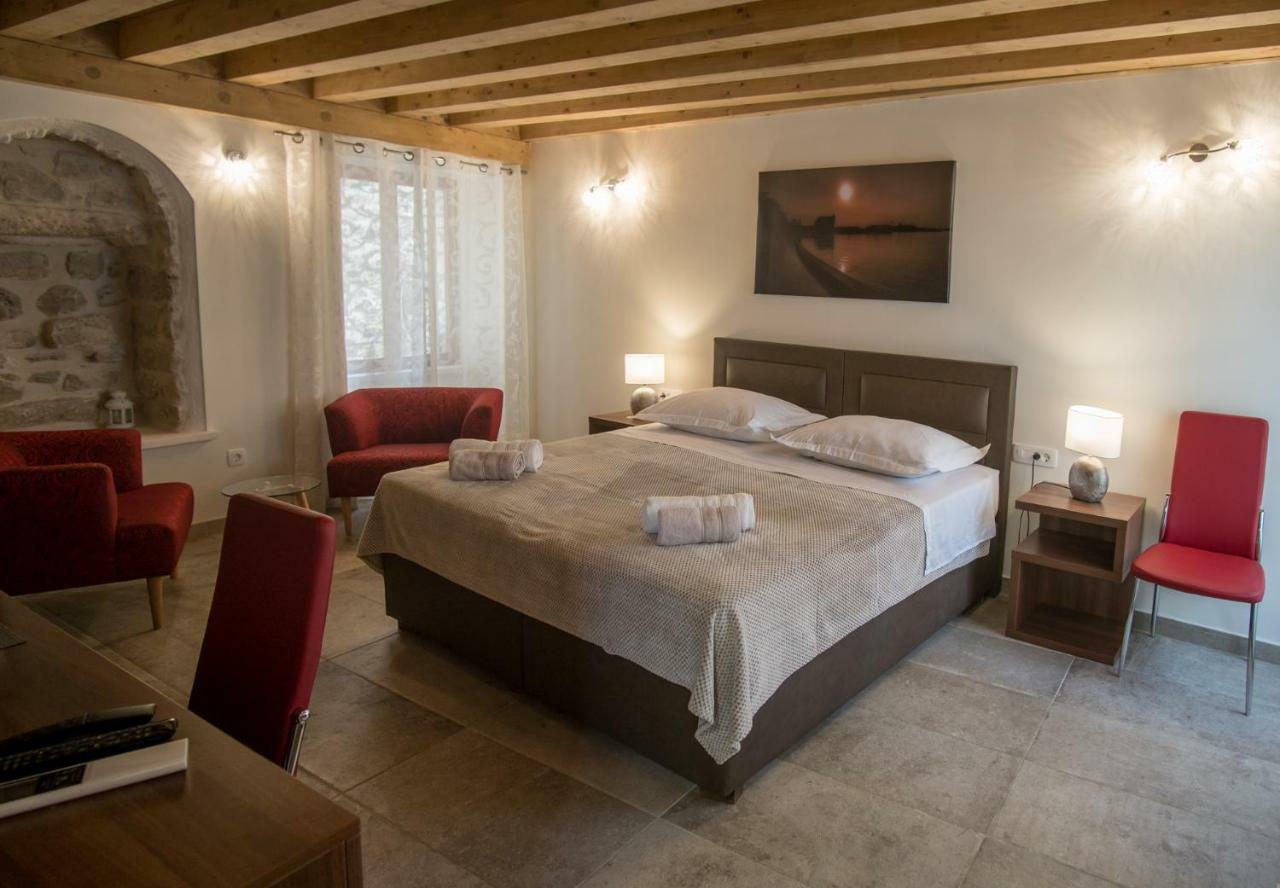 Jr Luxury Guesthouse2 Σπλιτ Εξωτερικό φωτογραφία