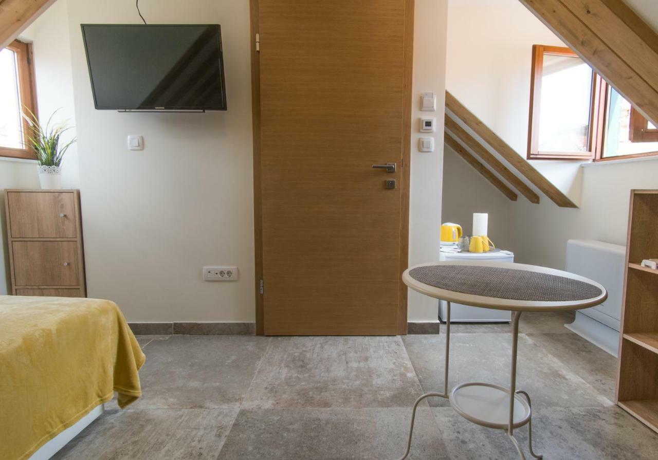 Jr Luxury Guesthouse2 Σπλιτ Εξωτερικό φωτογραφία